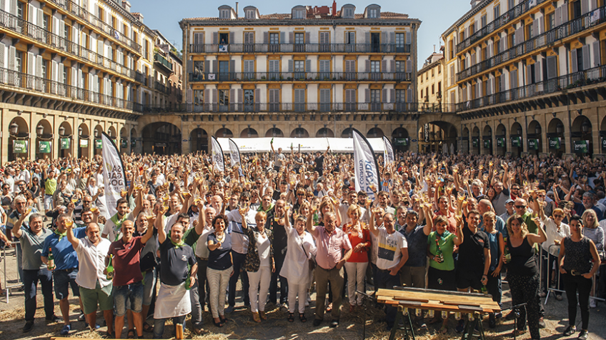 La cultura de la sidra ha sido protagonista hoy en Donostia, la capital de la sidra